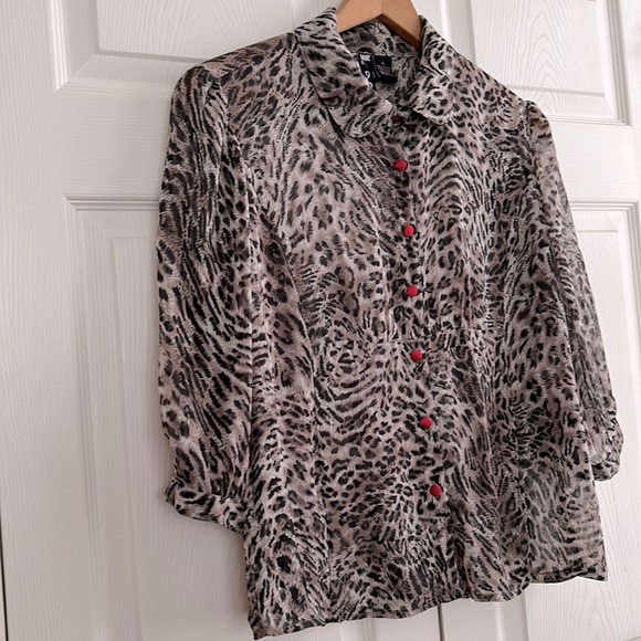 WR 9000 Animal Print Flowy Blouse size XL - Picture 8 of 9